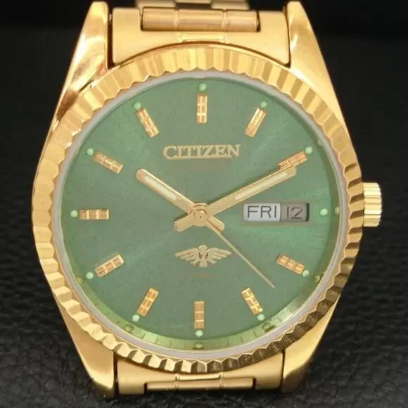Vintage 1990 Citizen Automatic Mens Gold Watch W/daydate & Green accents - Picture 4 of 10
